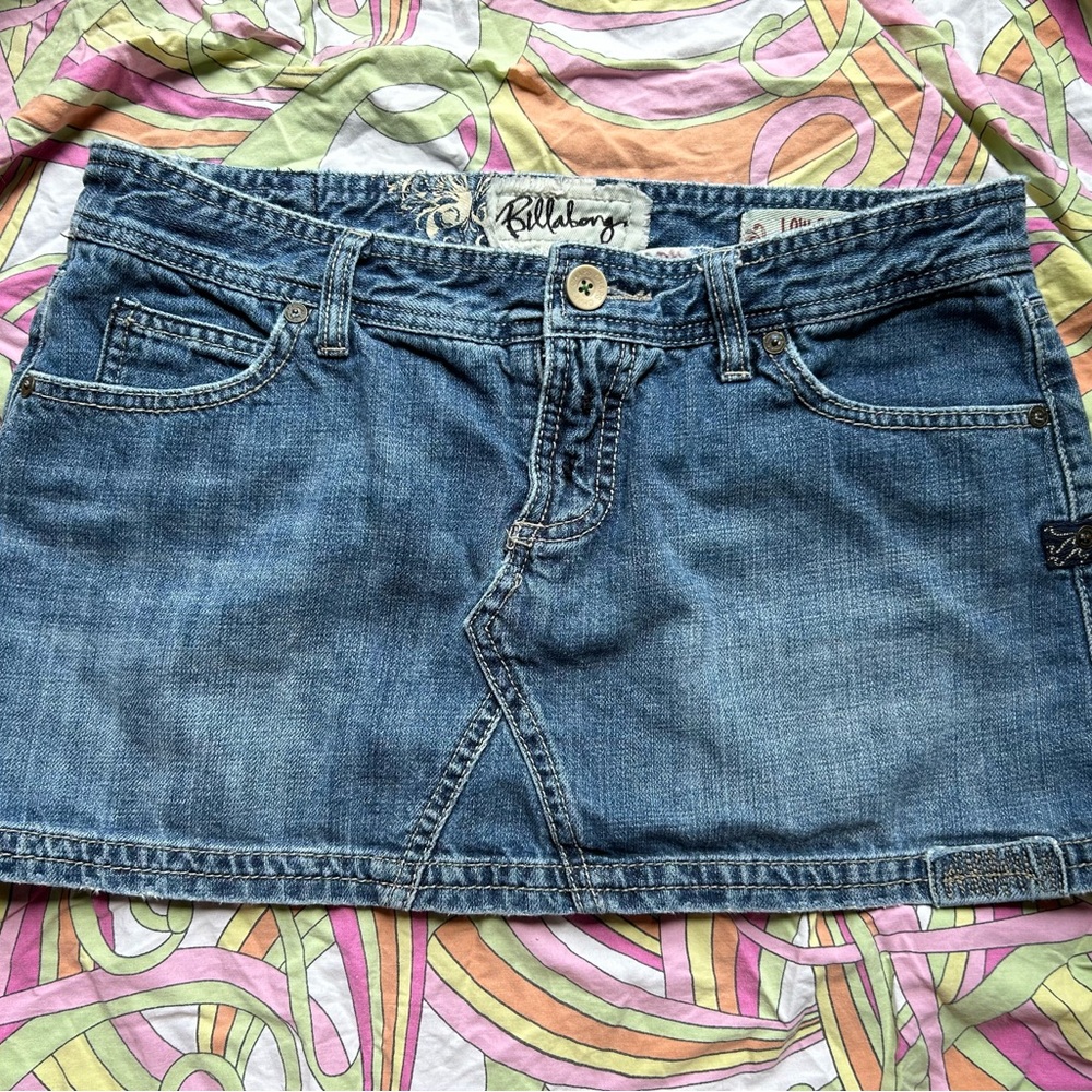 Vintage Billabong denim low rise micro/mini skirt, size 7
